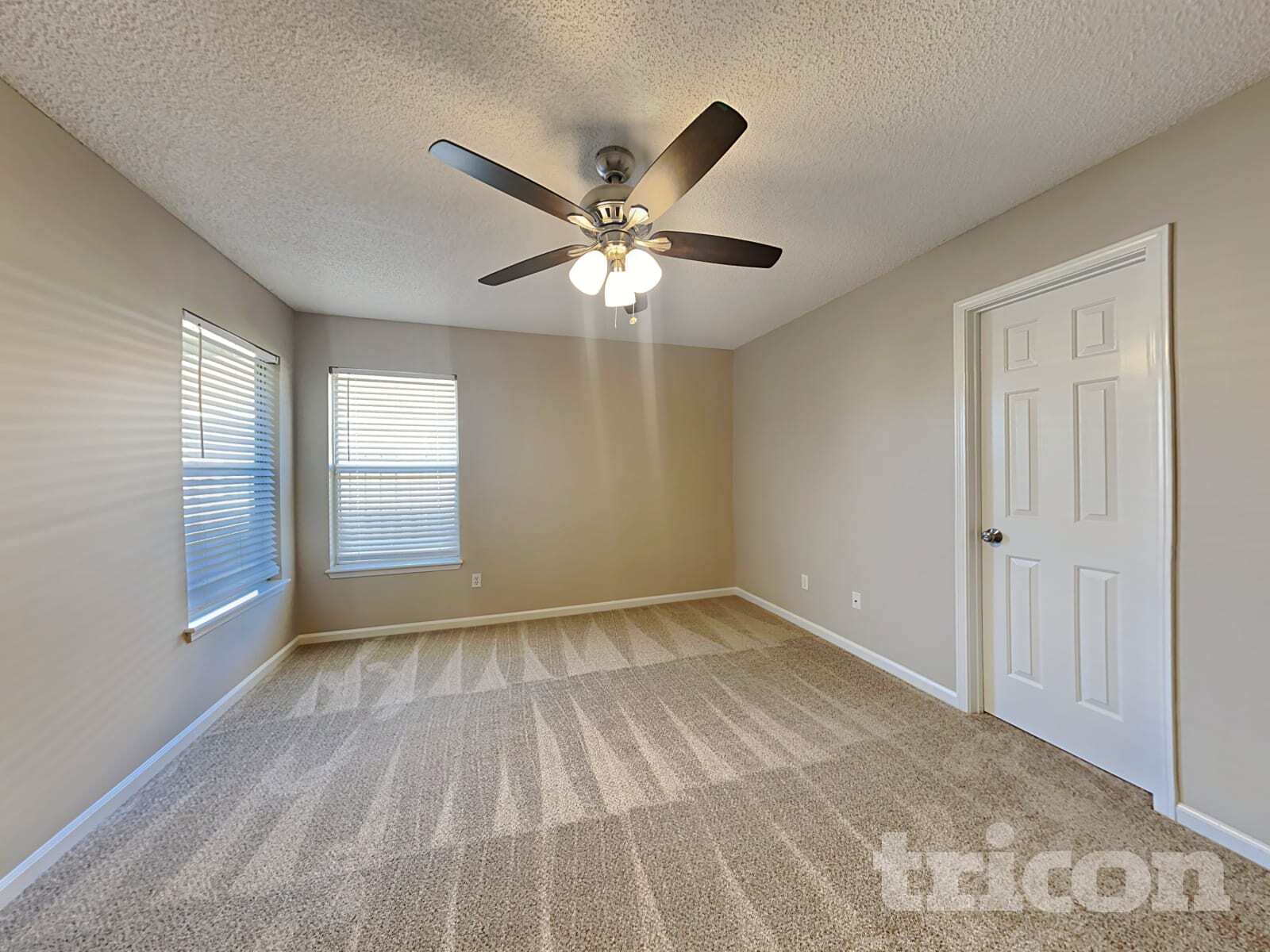 Building Photo - 4231 Hanging Moss Dr