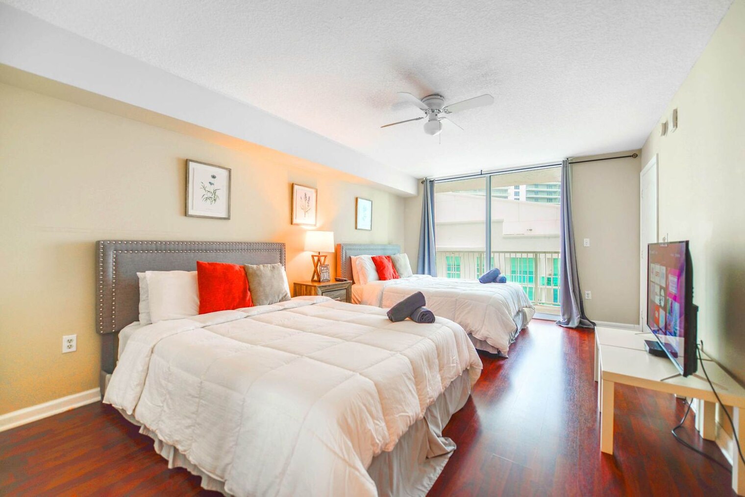 Building Photo - 1 SE 12th St