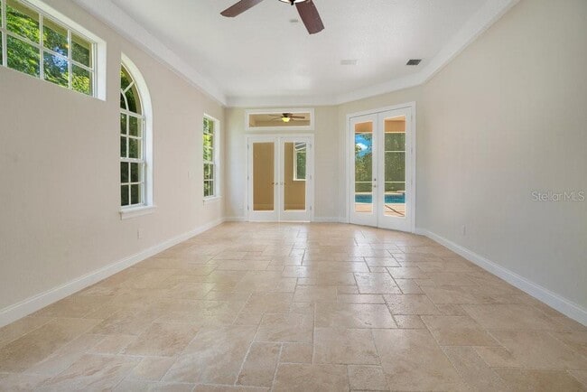 Building Photo - 8527 Summerville Pl