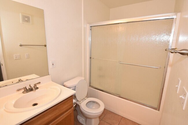 Building Photo - 3125 Casey Dr