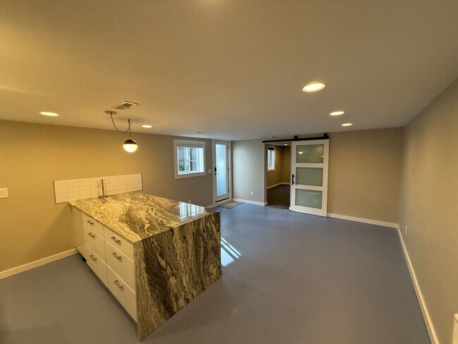 Building Photo - Stunning 4 Bed 4 Bath Home Steps from Golden Gardens in Ballard with MIL Suite