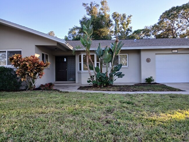 Building Photo - 5682 45th Ave N