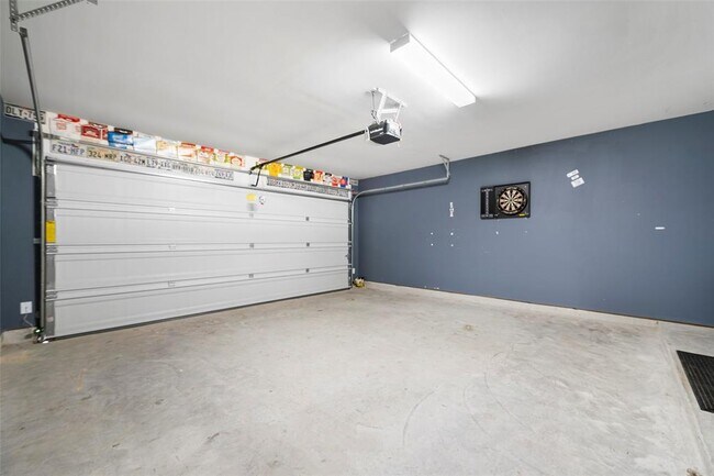 Building Photo - 9312 Sandoval Cir