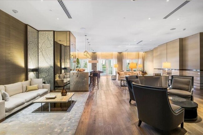 Building Photo - 2711 S Ocean Dr