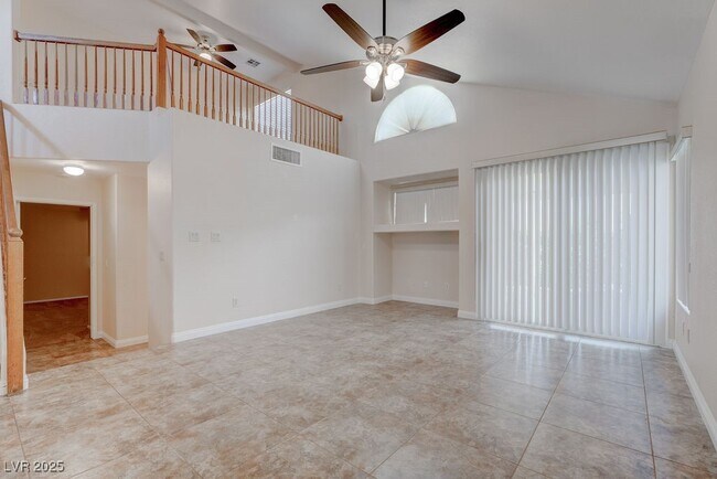 Building Photo - 8753 Country View Ave