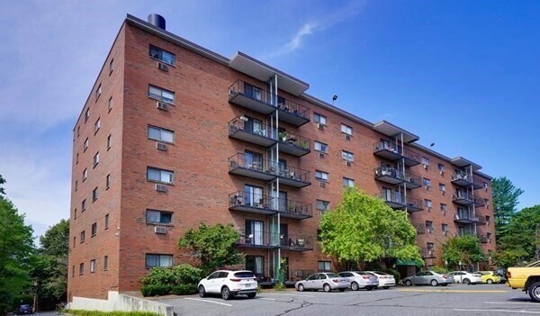 Primary Photo - 1321 Worcester Rd