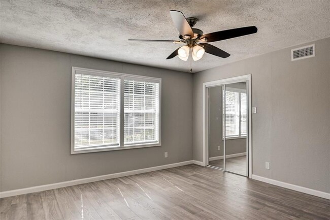 Building Photo - 7906 Hammerly Blvd