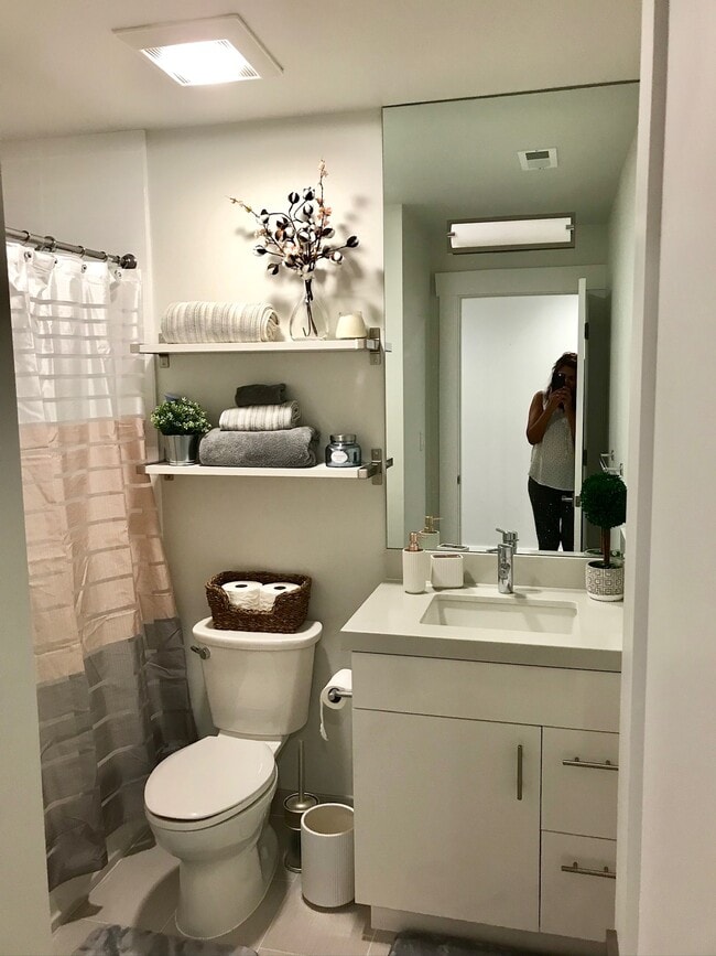 Building Photo - 1805 Gum St