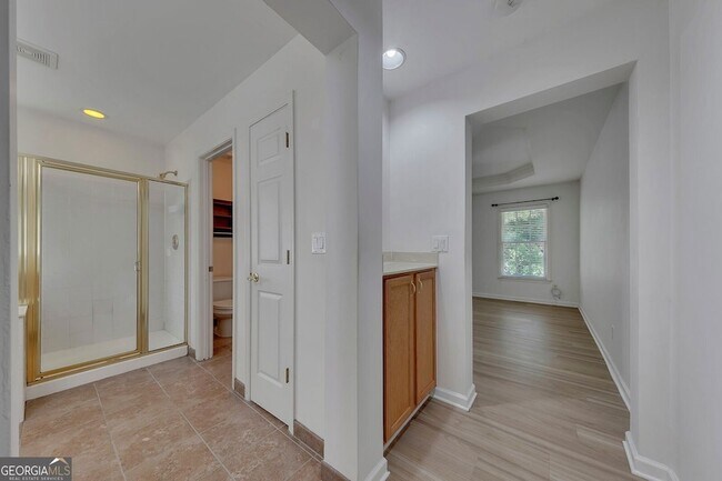 Building Photo - 3213 Juniper Dr