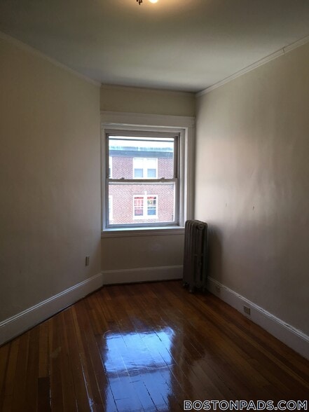 Building Photo - 163 Summer St