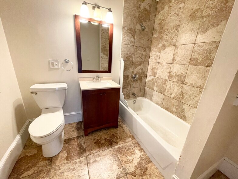 Building Photo - 76 Saint Stephen St