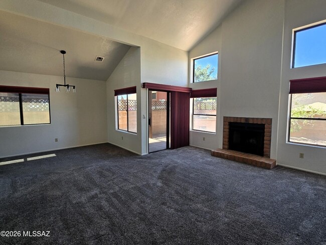 Building Photo - 10151 E Karen Pl
