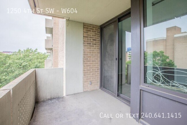 Building Photo - 1250 4th St SW