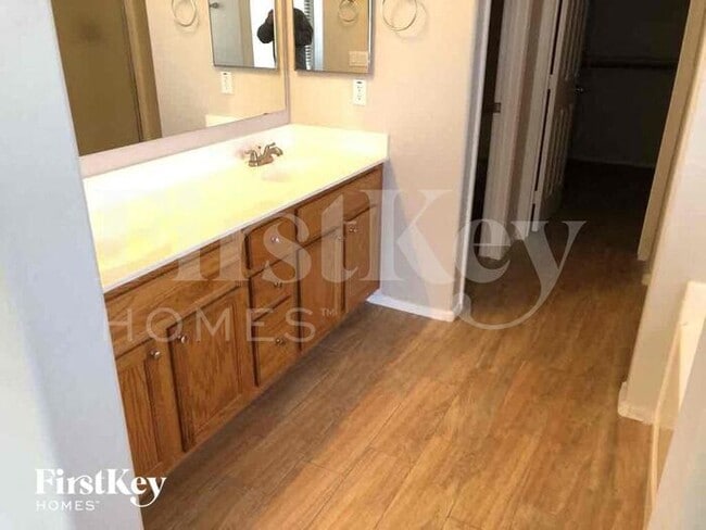 Building Photo - 29125 N Yellow Bee Dr
