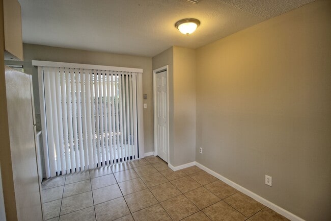 Building Photo - 2806 Wadsworth Ave