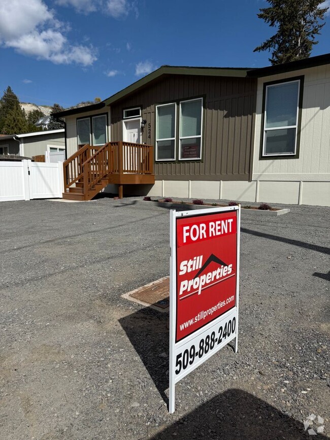 Building Photo - Now Renting- Beautifully Remodeled Home To...