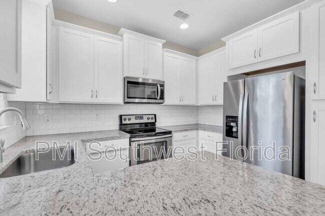 Building Photo - 5025 Skyview Ln