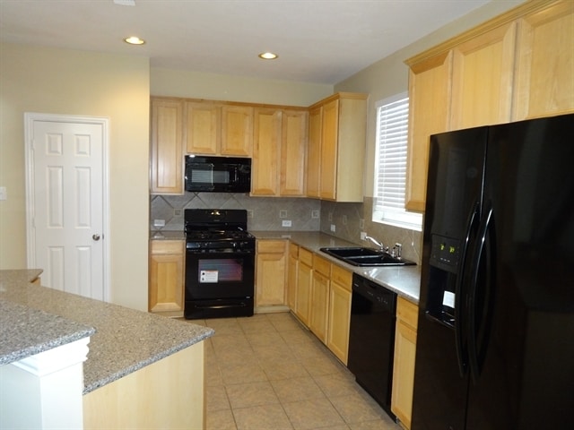 Building Photo - 2610 Dawn River Ln