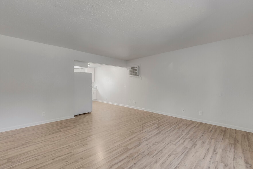 Building Photo - 1514 Oakdale St