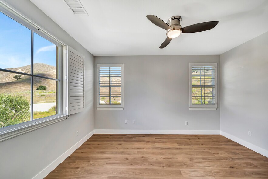 Building Photo - 4694 Luna Ct