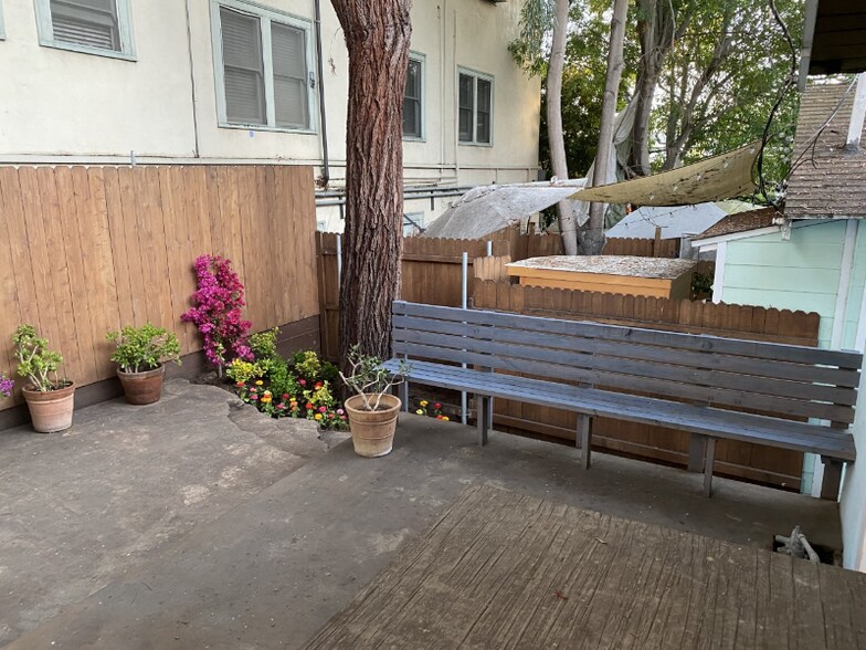 Building Photo - 246 Ashland Ave