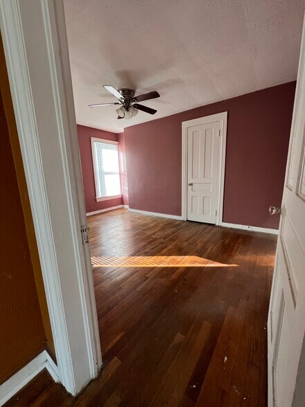 Building Photo - 738 Griswold St