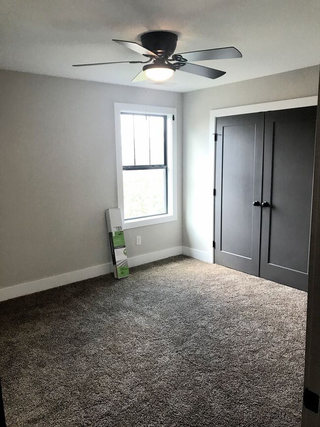 Building Photo - Spacious 4-Bedroom Home in Prime Location