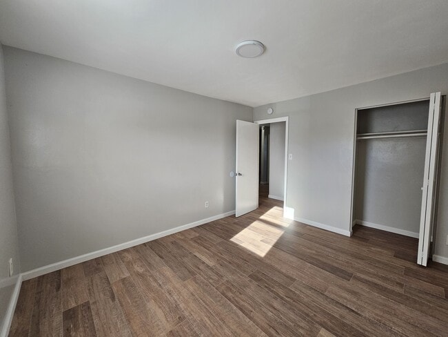 Building Photo - 723 Atterbury Ct