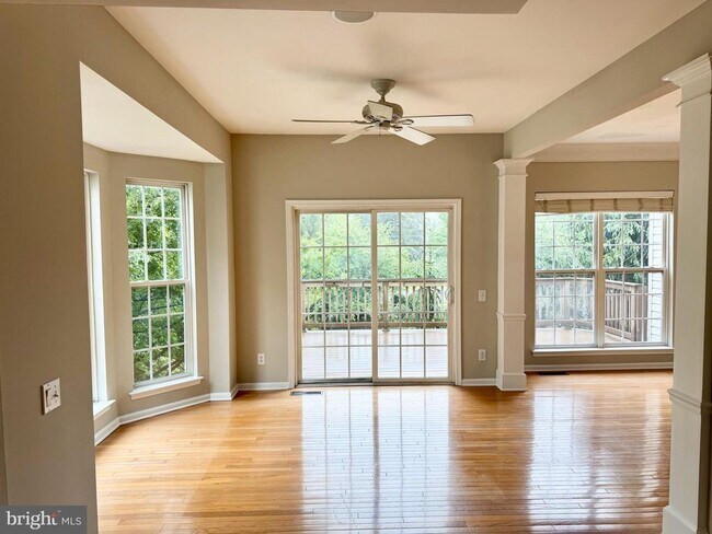 Building Photo - 124 Hudson Dr