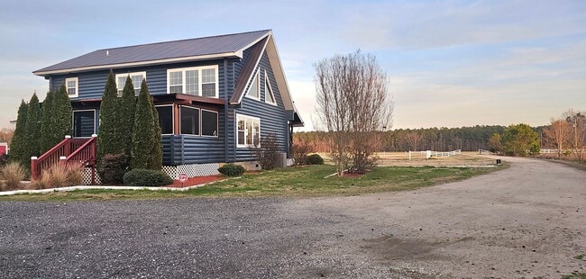 Building Photo - Private Log Cabin Home Peaceful Country Living on Acreage