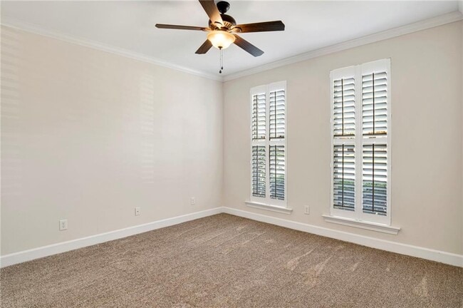 Building Photo - 6035 Magnolia Pl E