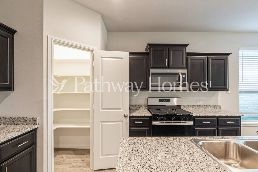 Building Photo - 9708 Olanta Trl