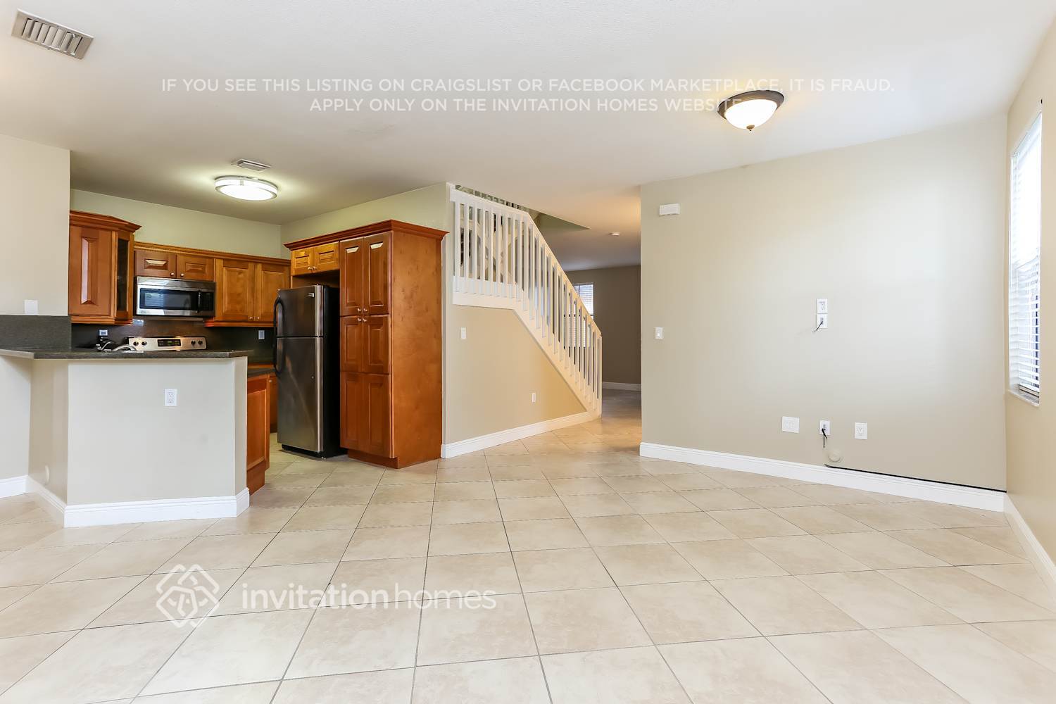 Building Photo - 3936 SW 69th Ave