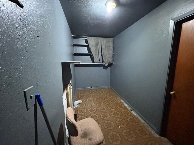 Building Photo - 806 Jackson St