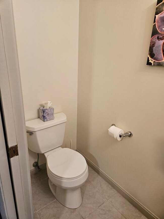 Building Photo - $2,650 2BD/1.5BA South Portland Near I-295