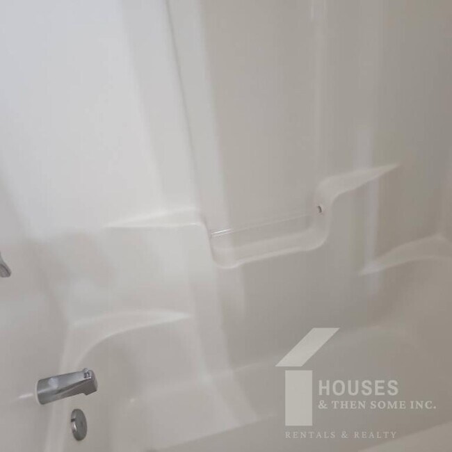 Building Photo - 151 Spring Crossing Cir