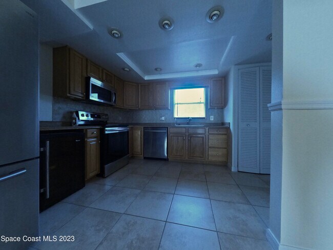 Building Photo - 3135 Shady Dell Ln