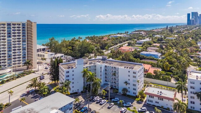 Building Photo - 3199 S Ocean Dr