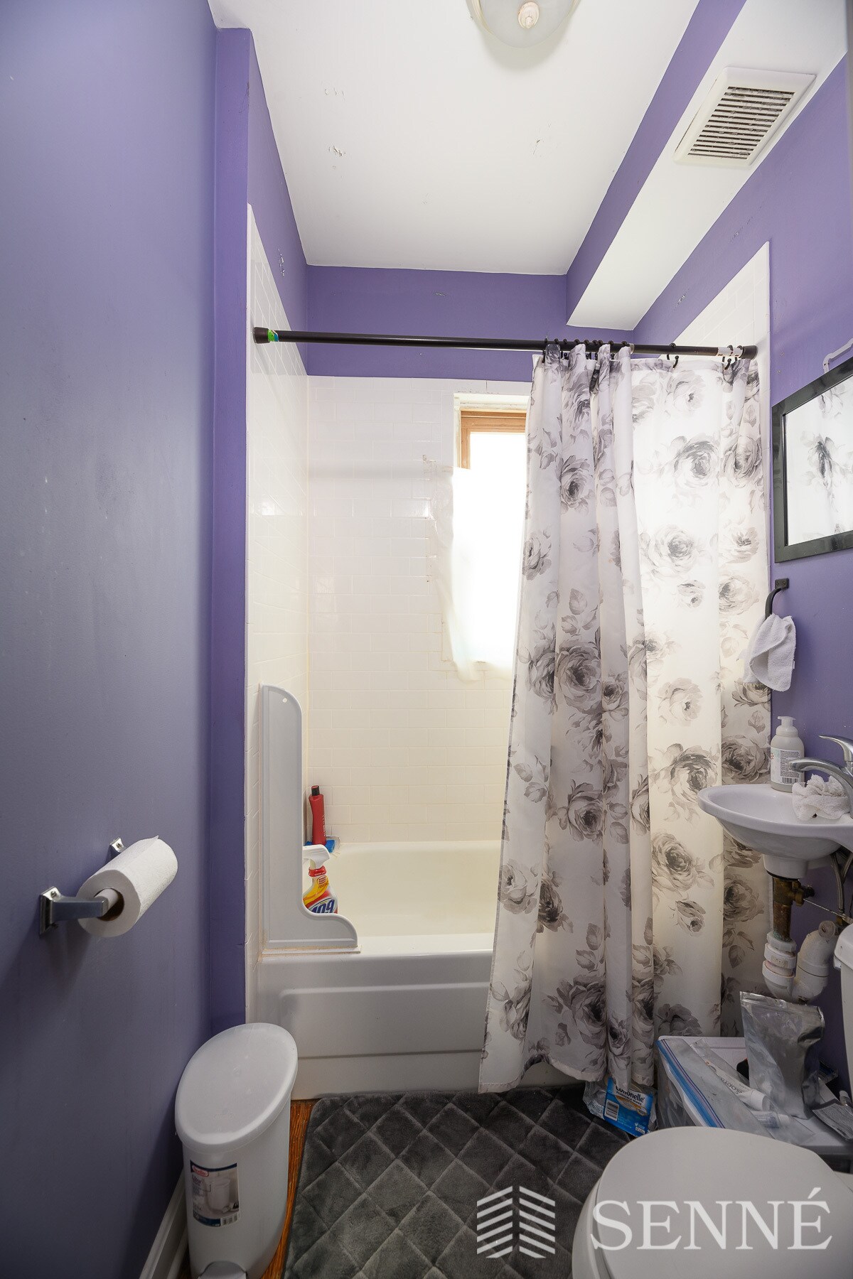 Building Photo - 134 Elm St