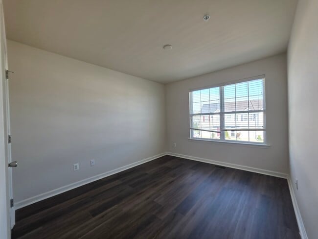 Building Photo - 234 Garrison Way