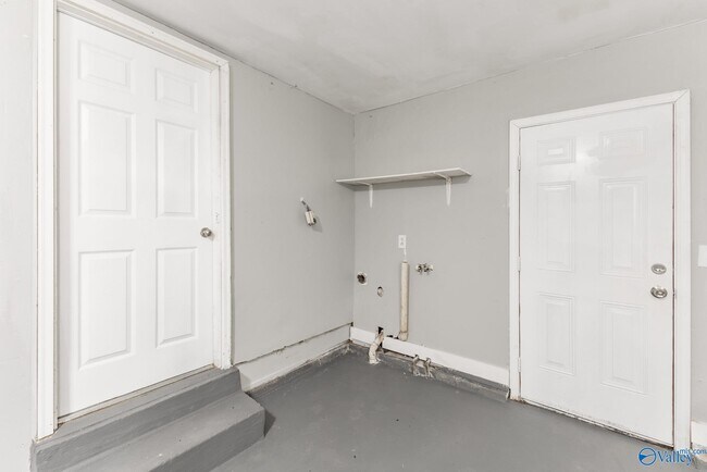 Building Photo - 4808 Bluehaven Dr NW