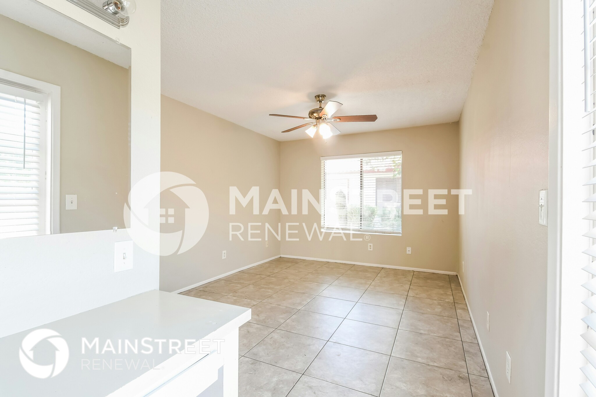 Building Photo - 2833 E Beck Ln