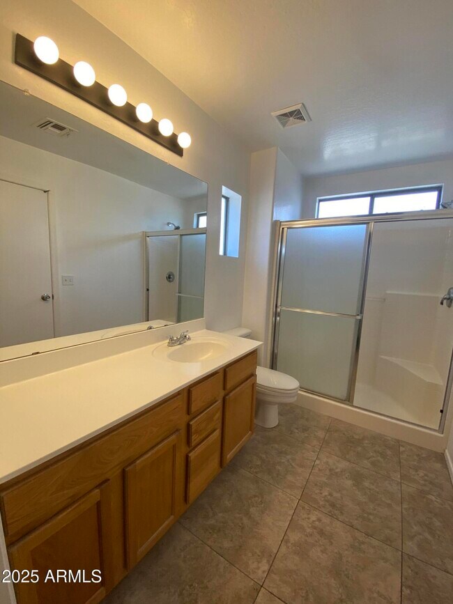 Building Photo - 3014 W Sands Dr