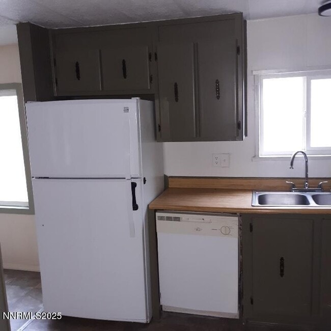 Building Photo - 630 Irish American Rd