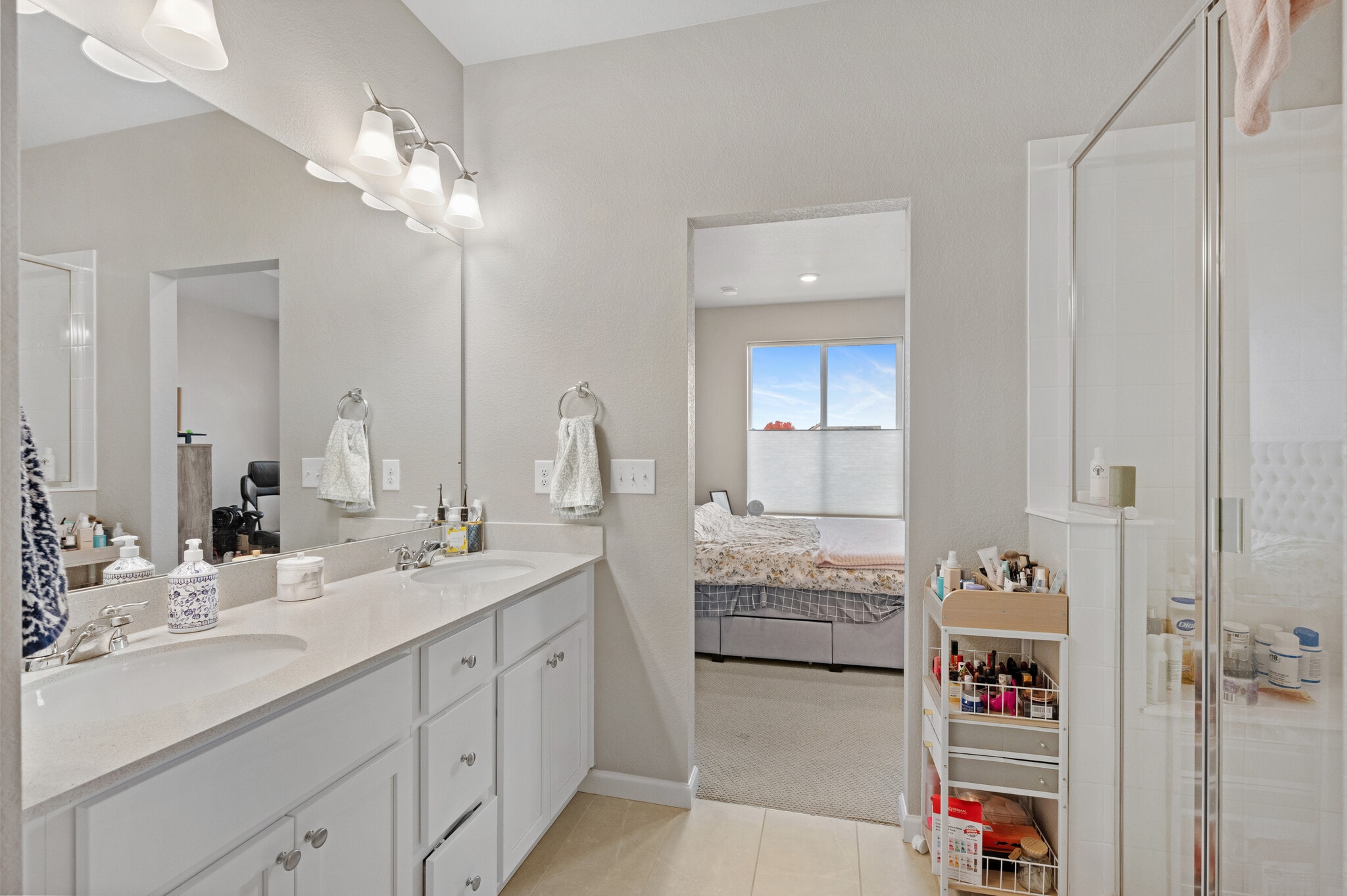 Building Photo - 1837 S Poplar Ct