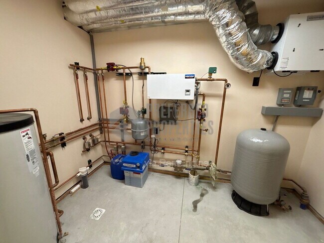 Building Photo - 33181 Wenatchi Trail