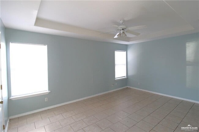 Building Photo - 12 E Stubbs St