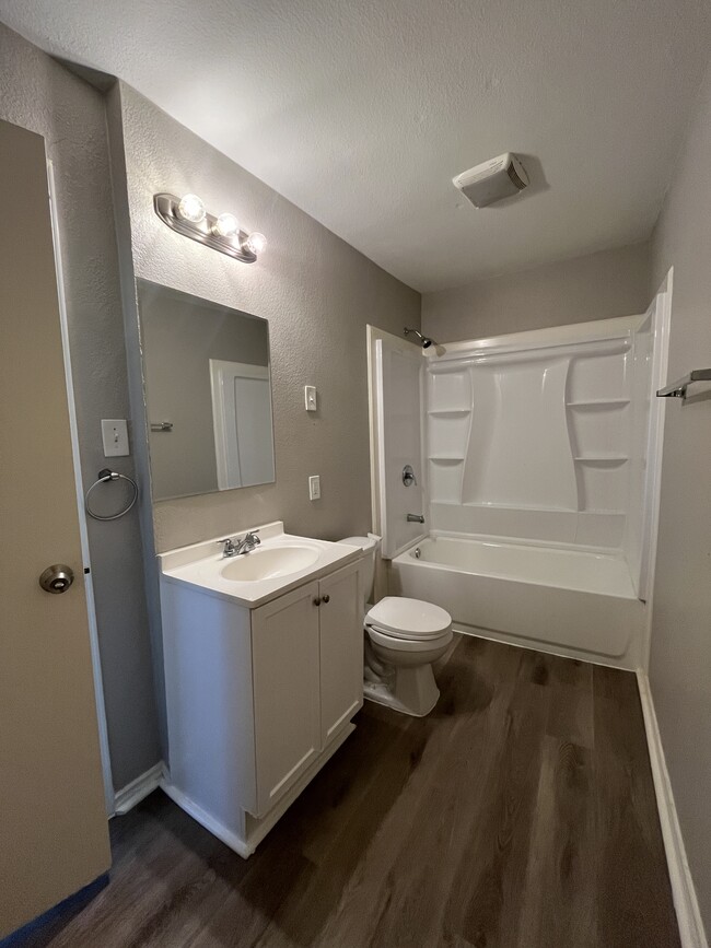 Building Photo - 8328 Campanella Dr