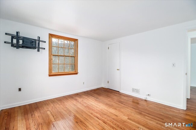 Building Photo - 10 Bonnybrook Dr