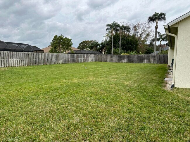 Building Photo - 1461 Wellington Cir